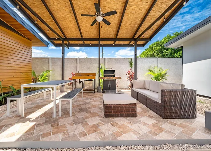 Apartment Chic 'alpinias' W/ Pool Access, Near *